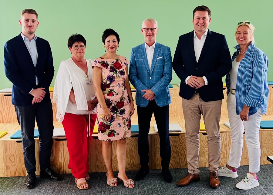 v.l.: Marc Kiebel, Kerstin Struth, Immacolata Glosemeyer,XYZ, Thorsten Kornblum, Susanne Brüsch